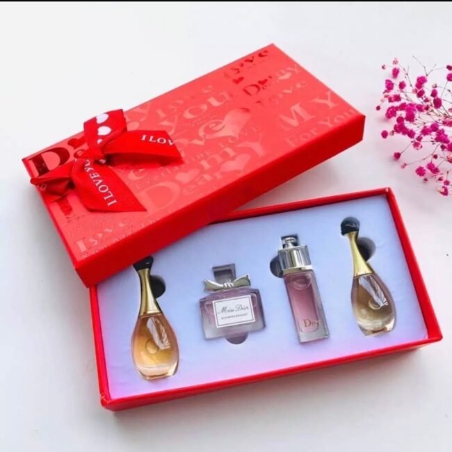 مجموعه عطور نسائية من ديور - 4 قطع