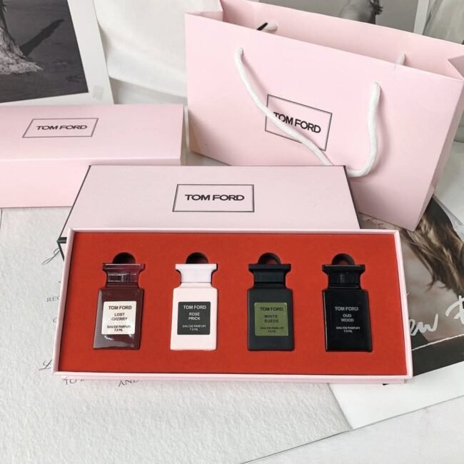 مجموعة عطور من توم فورد٤ قطع٧.٥مل