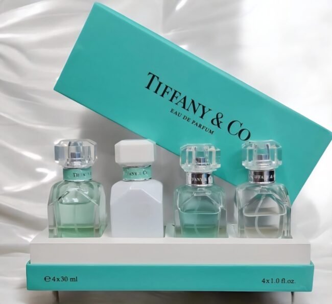 مجموعة عطور من تيفاني اند كو مكونه من اربع زجاجات ٣٠مل