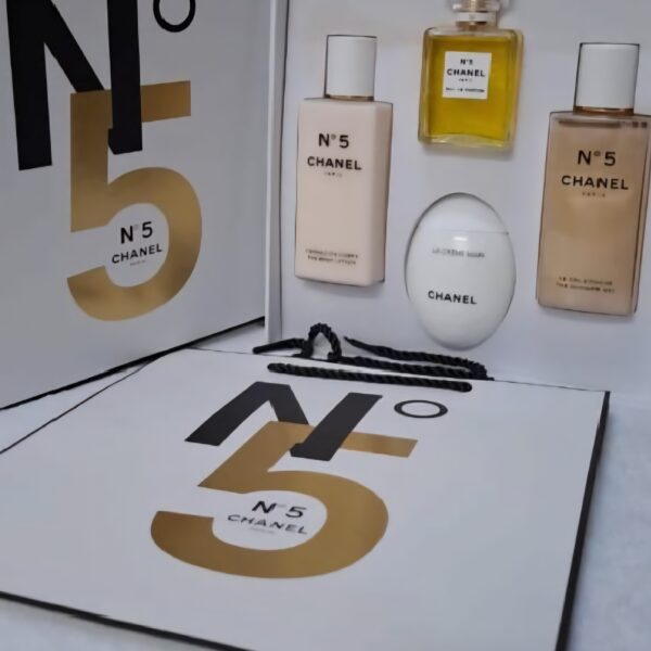 للعنايه بالجسم N°5 مجموعة منتجات شانيل