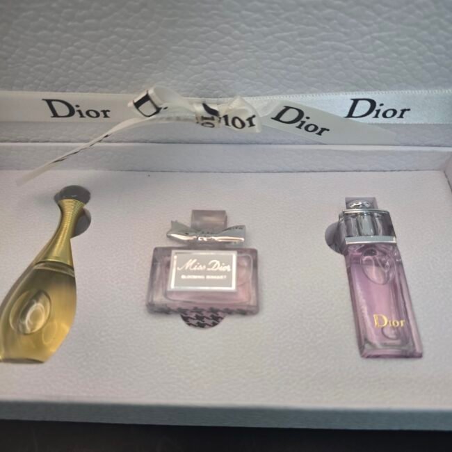 مجموعة عطور من ديور